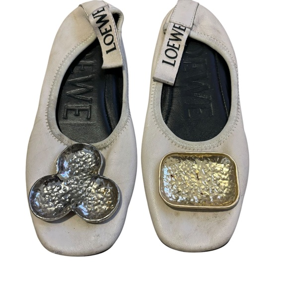 Loewe Shoes - Loewe leather ballet flats Medallion Share